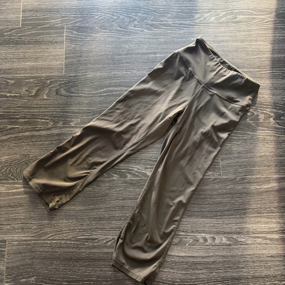 Women’s Cropped Flare Yoga Pant